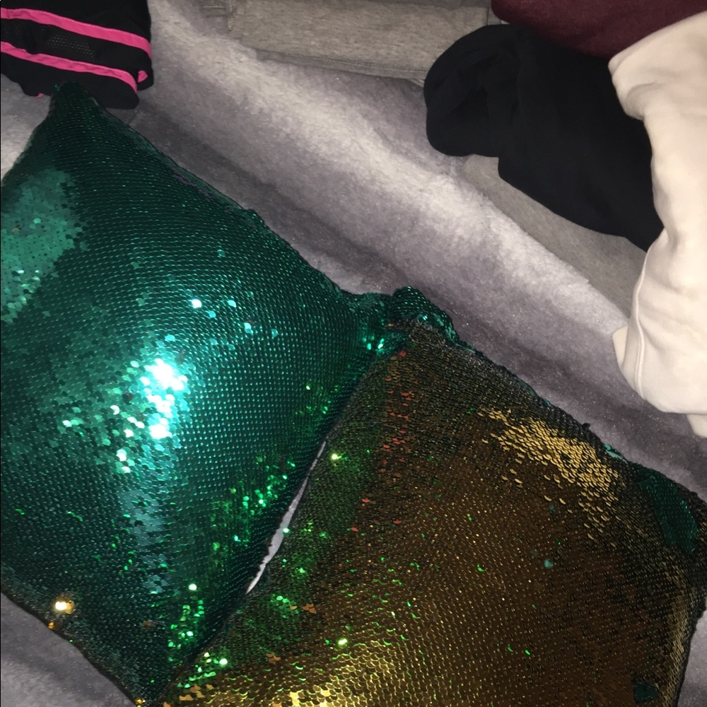 Sequins pillows
